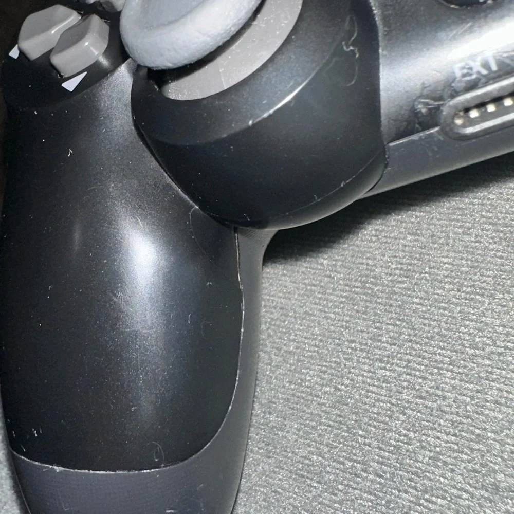 PS4 controller (working)